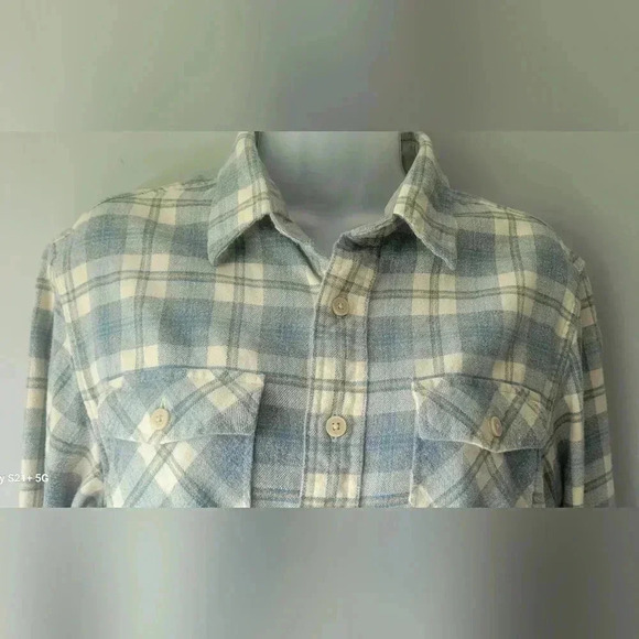 Eddie Bauer cozy pastel yellow & blue flannel shirt size medium - Picture 2 of 9